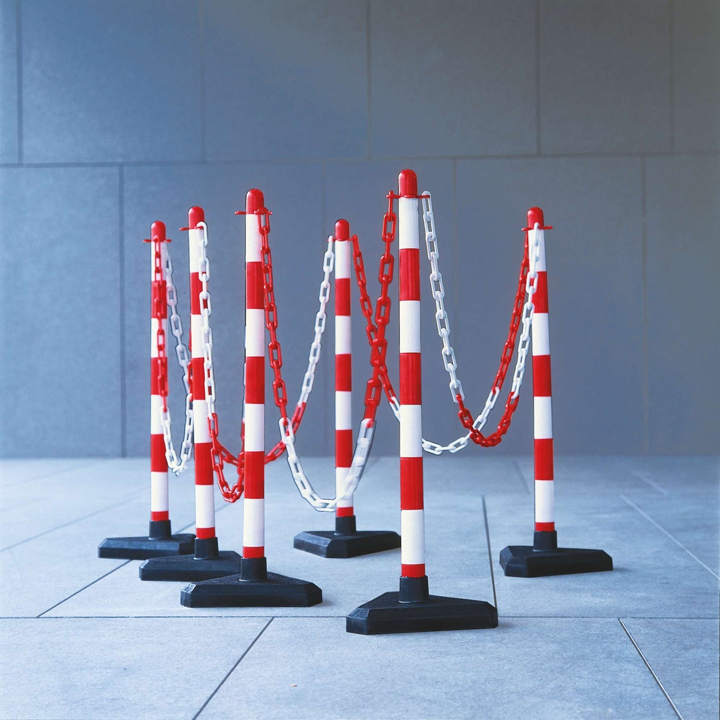 GUARDA Leichter Ketten-Warnständer - Set: 6 Kettenständer, 10 m Kette (M-Poly-Sicht), 10 Verbindungsglieder, 10 Einhängehaken