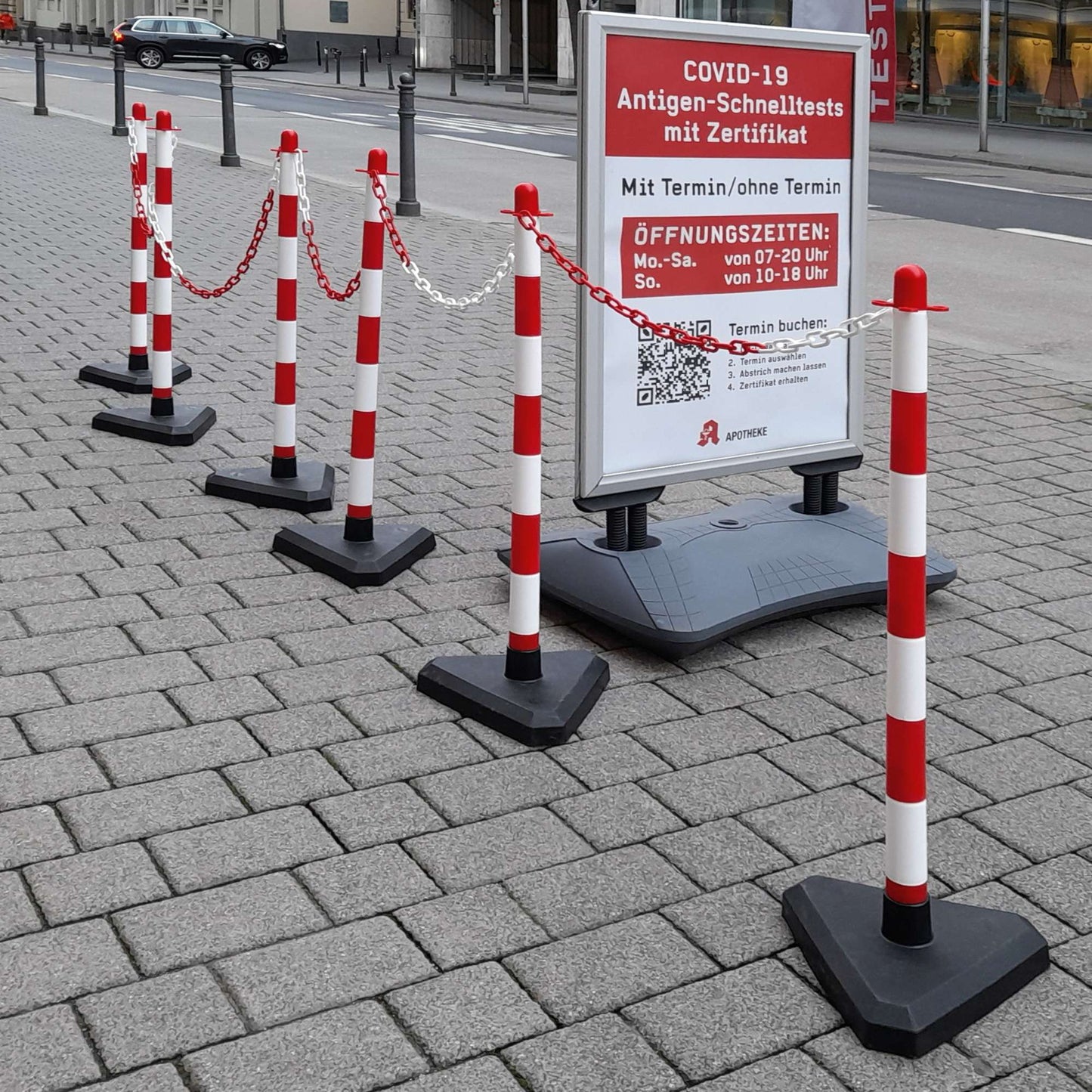 GUARDA Leichter Ketten-Warnständer - Set: 6 Kettenständer, 10 m Kette (M-Poly-Sicht), 10 Verbindungsglieder, 10 Einhängehaken