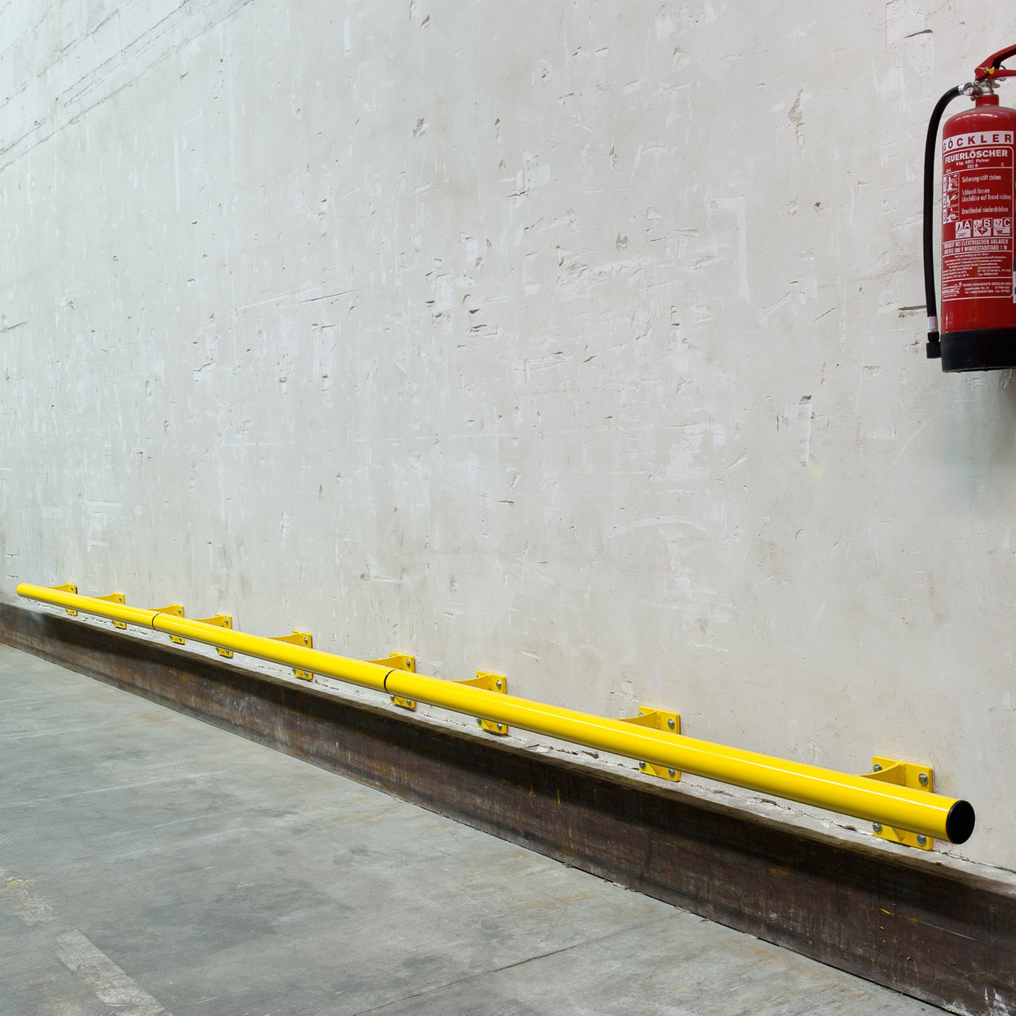 BLACK BULL Rammschutz-Barriere