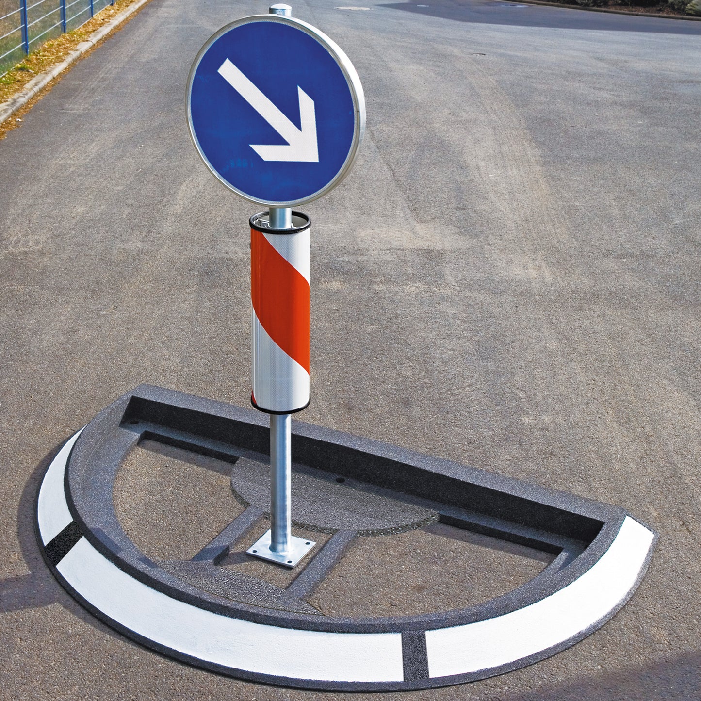 GAMMA Verkehrsinsel