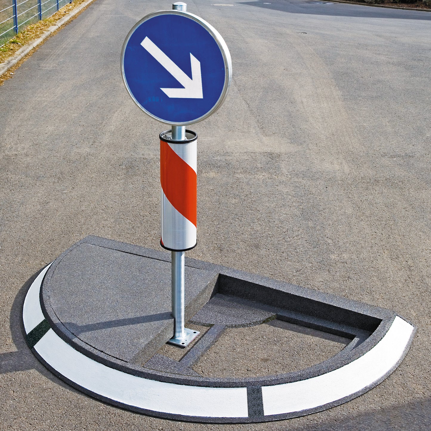 GAMMA Verkehrsinsel